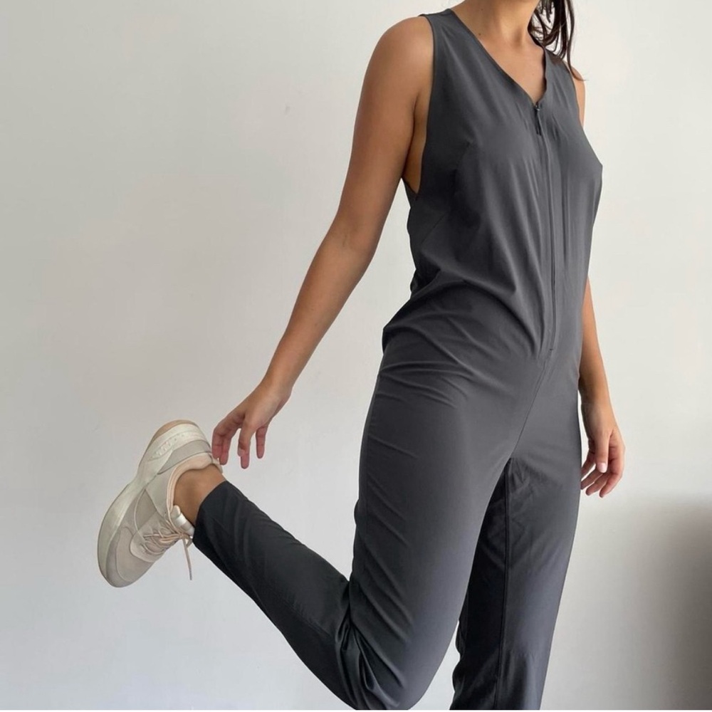 NWOT🔥 Lululemon Lab Vindur Onesie Medium